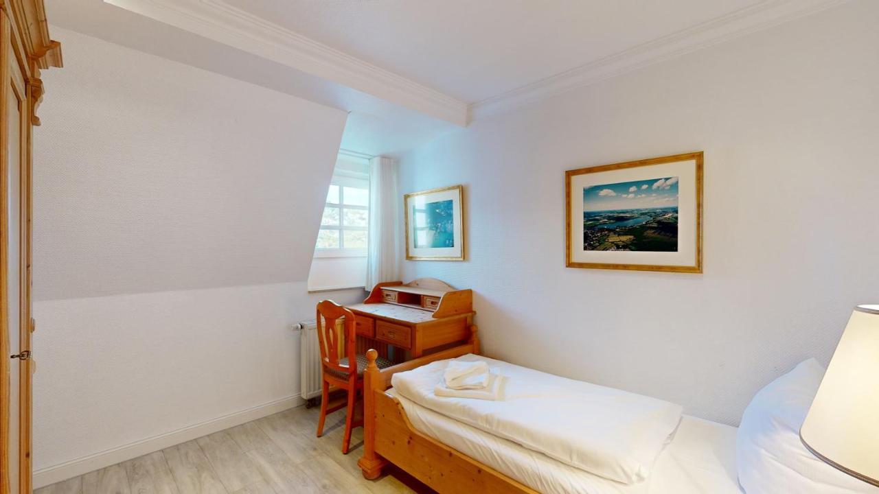 Fewo Direkt Am Strand Mit Meerblick Und Balkon,Villa Glueckspilz, Binz Kültér fotó