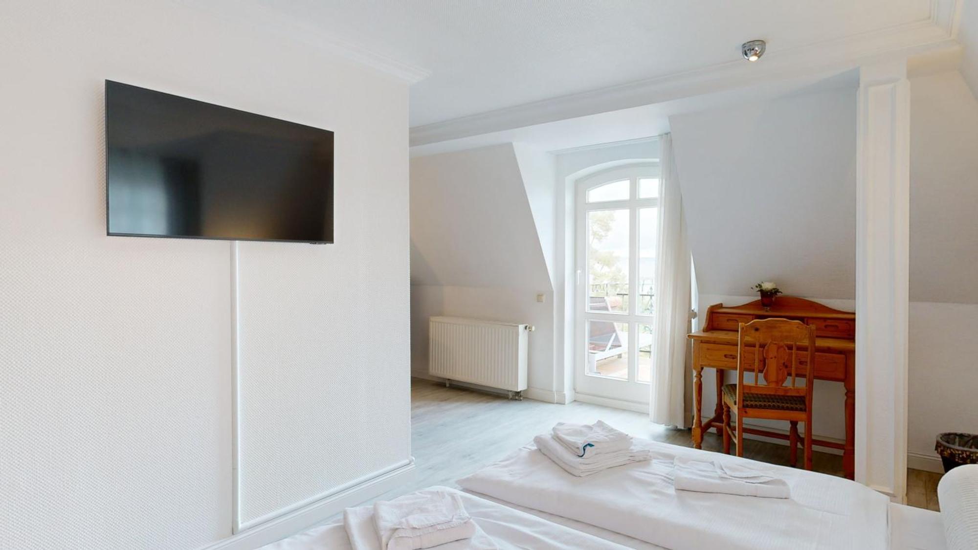 Fewo Direkt Am Strand Mit Meerblick Und Balkon,Villa Glueckspilz, Binz Kültér fotó
